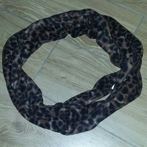 Old Navy Cheetah Print Infinity Scarf